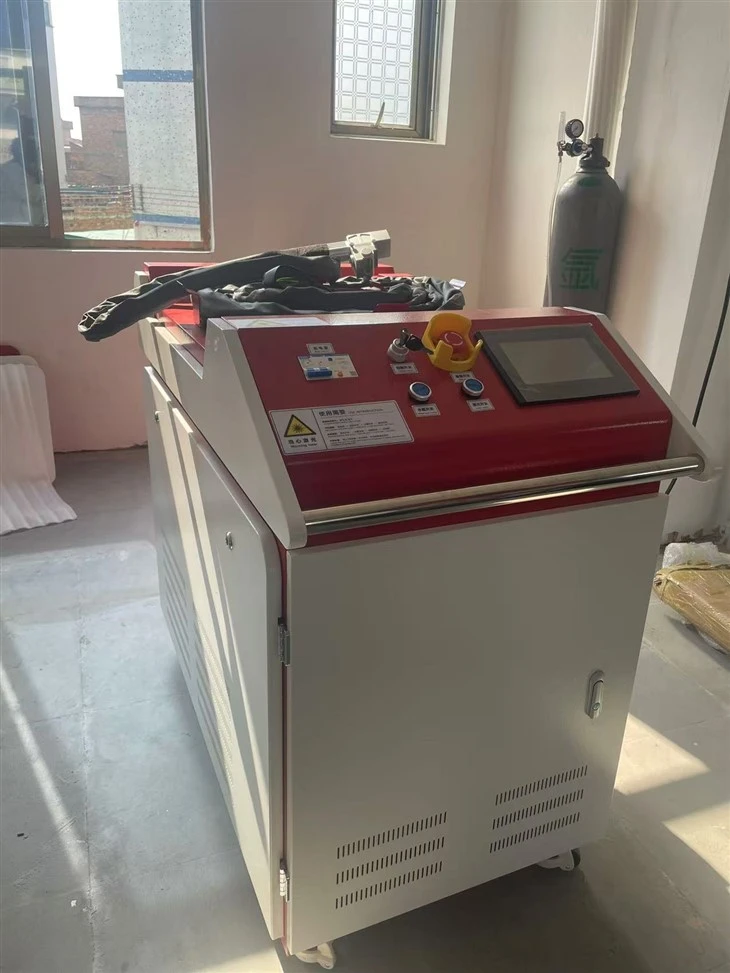 2000W Laser Cleaning Machine